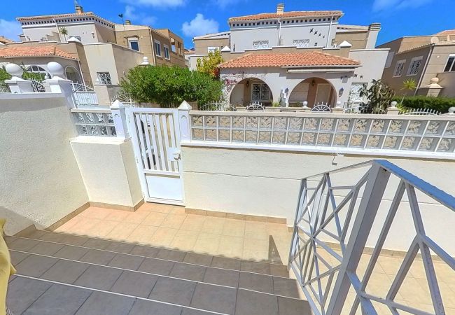 Casa en Torrevieja - 3 Bed Quad House Altos De La Bahia Casa en Torrevieja - 3 Bed Quad House Altos De La Bahia
