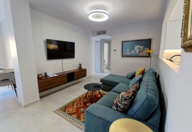 Apartamento en Torrevieja - Luxurious 2 Bed Central Penthouse Ático