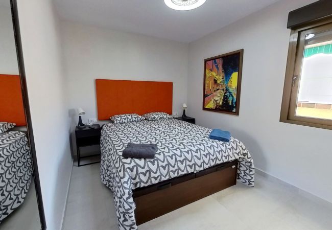 Apartamento en Torrevieja - Luxurious 2 Bed Central Penthouse Ático