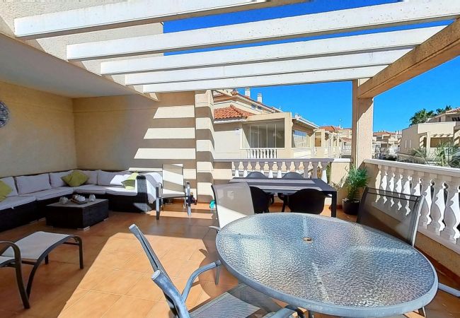 Bungalow en Orihuela Costa - Beautiful Zeniamar Corner with Communal Pool