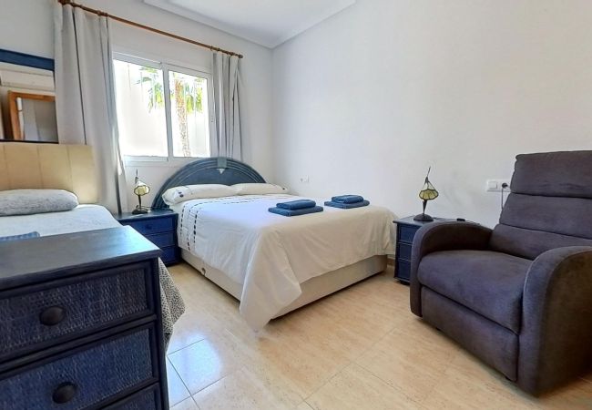 Bungalow en Orihuela Costa - Beautiful Zeniamar Corner with Communal Pool Bungalow en Orihuela Costa - Beautiful Zeniamar Corner with Communal Pool
