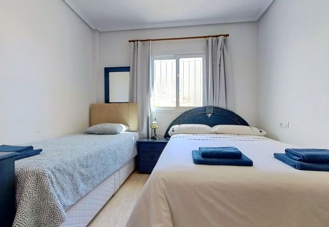 Bungalow en Orihuela Costa - Beautiful Zeniamar Corner with Communal Pool Bungalow en Orihuela Costa - Beautiful Zeniamar Corner with Communal Pool