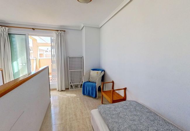 Bungalow en Orihuela Costa - Beautiful Zeniamar Corner with Communal Pool Bungalow en Orihuela Costa - Beautiful Zeniamar Corner with Communal Pool