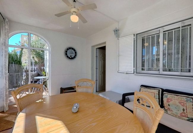 Bungalow en Orihuela Costa - Beautiful Zeniamar Corner with Communal Pool Bungalow en Orihuela Costa - Beautiful Zeniamar Corner with Communal Pool