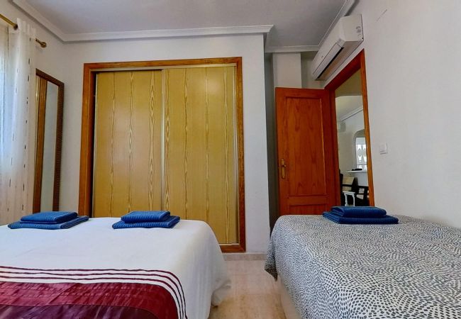 Bungalow en Orihuela Costa - Beautiful Zeniamar Corner with Communal Pool Bungalow en Orihuela Costa - Beautiful Zeniamar Corner with Communal Pool