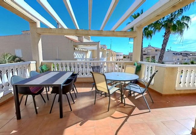 Bungalow en Orihuela Costa - Beautiful Zeniamar Corner with Communal Pool Bungalow en Orihuela Costa - Beautiful Zeniamar Corner with Communal Pool