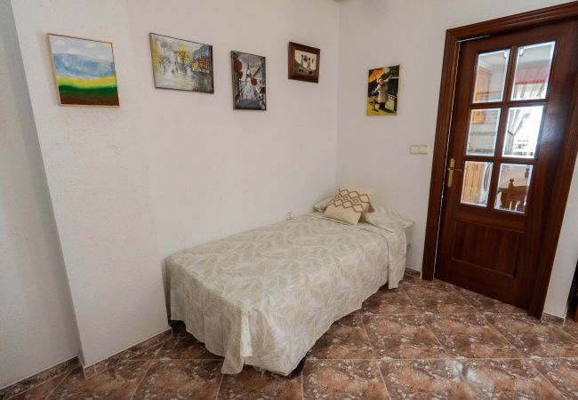 Apartamento en Torrevieja - MARIBLANCA 300m To The Beach 2nd Floor Apartment Apartamento en Torrevieja - MARIBLANCA 300m To The Beach 2nd Floor Apartment