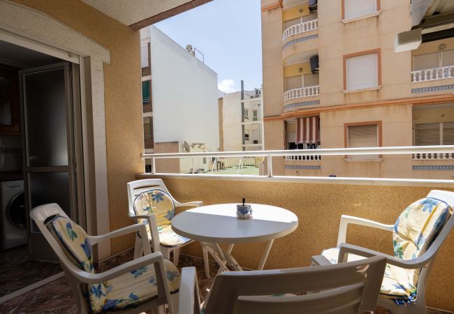 Apartamento en Torrevieja - MARIBLANCA 300m To The Beach 2nd Floor Apartment Apartamento en Torrevieja - MARIBLANCA 300m To The Beach 2nd Floor Apartment