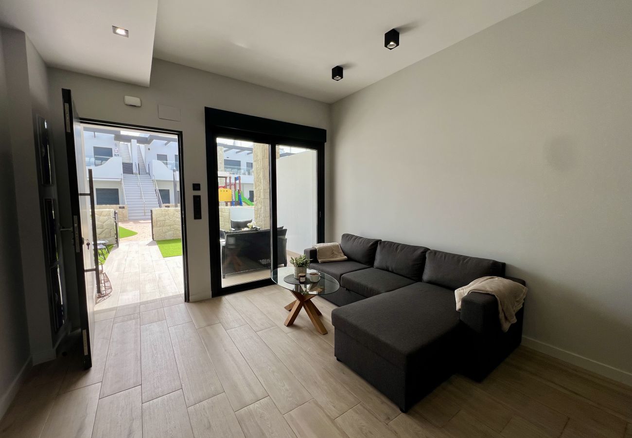 Apartamento en Orihuela Costa - Beautiful Ground Floor Apartment in Innova Beach R