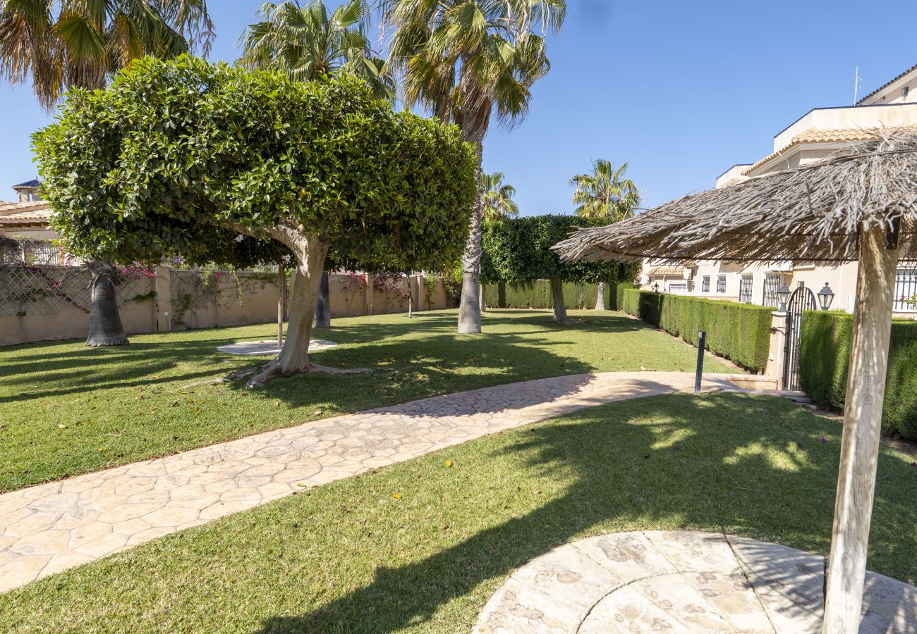 Casa en Cabo Roig - Spacious Vista Azul Quad House in Cabo Roig