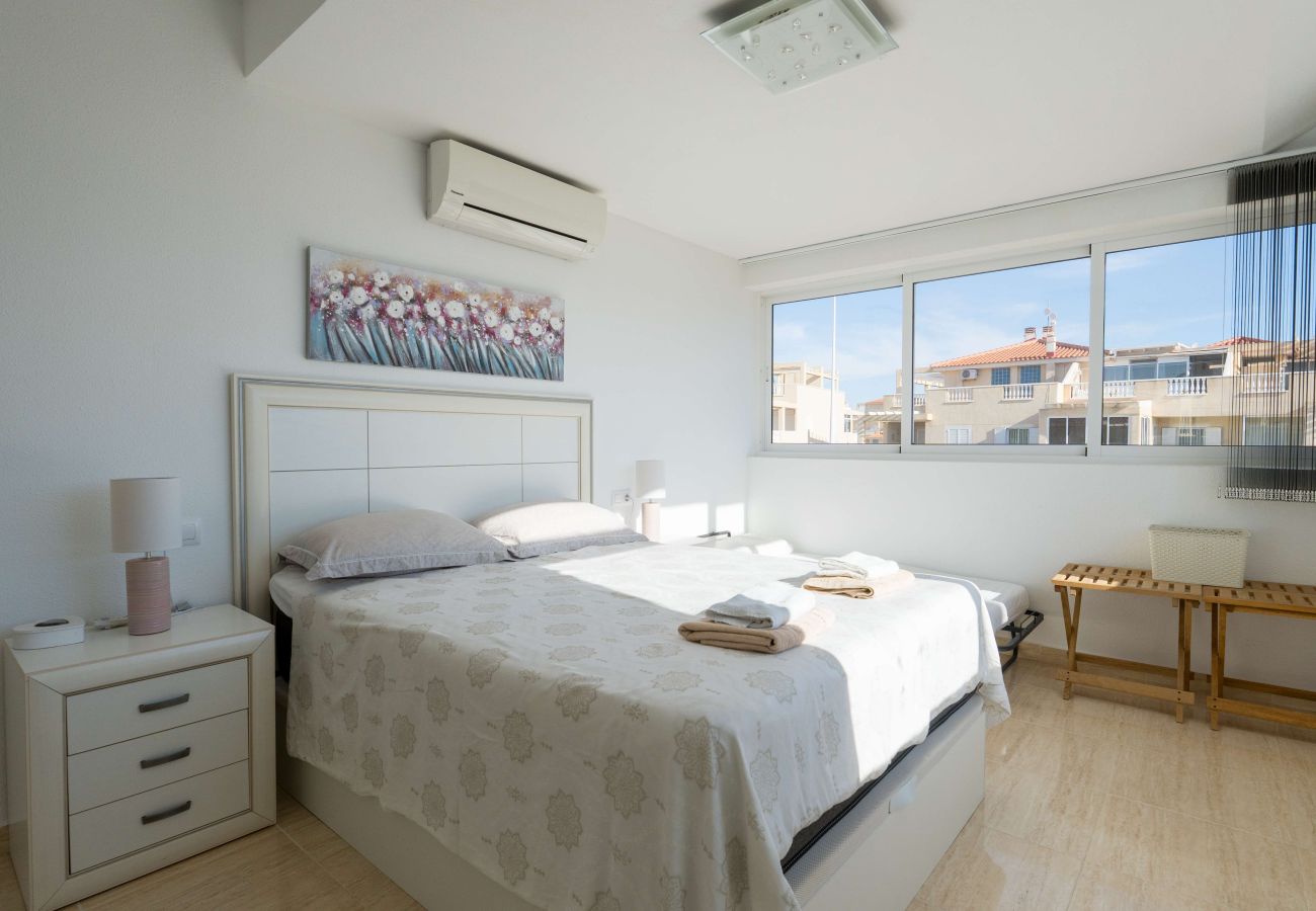 Apartamento en Orihuela Costa - Amazing Zeniamar House with communal Pool