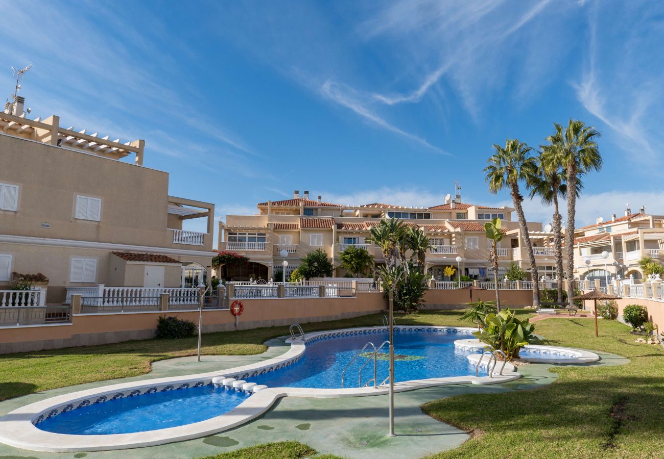 Apartamento en Orihuela Costa - Amazing Zeniamar House with communal Pool