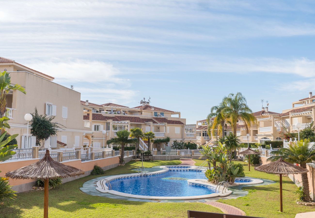 Apartamento en Orihuela Costa - Amazing Zeniamar House with communal Pool