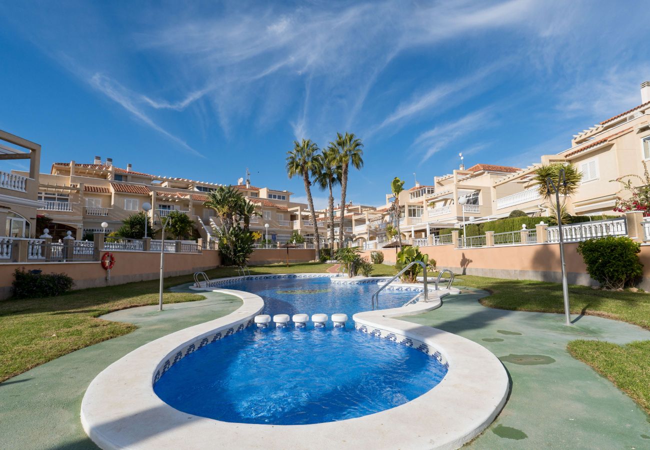 Apartamento en Orihuela Costa - Amazing Zeniamar House with communal Pool