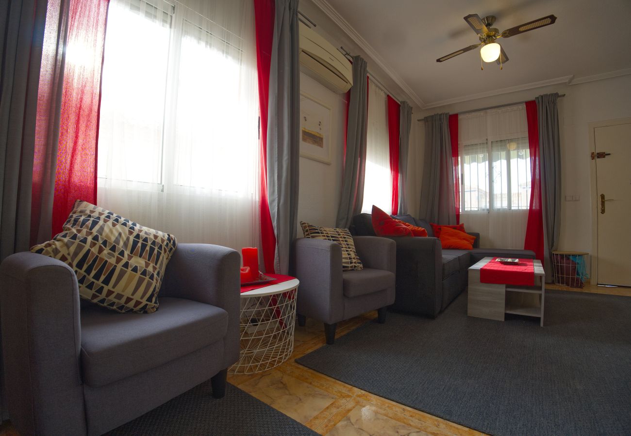 Apartamento en Orihuela - Well Located 2 bed with Spacious Solarium