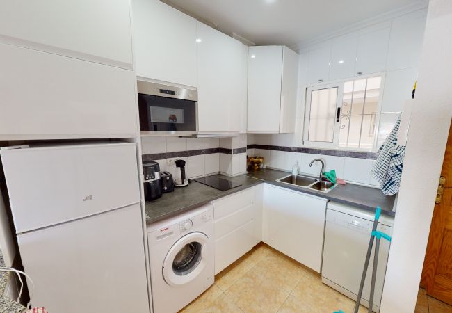 Leilighet i Torrevieja - Well Located 2 Bed Apartment