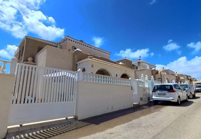 Hus i Torrevieja - 3 Bed Quad House Altos De La Bahia