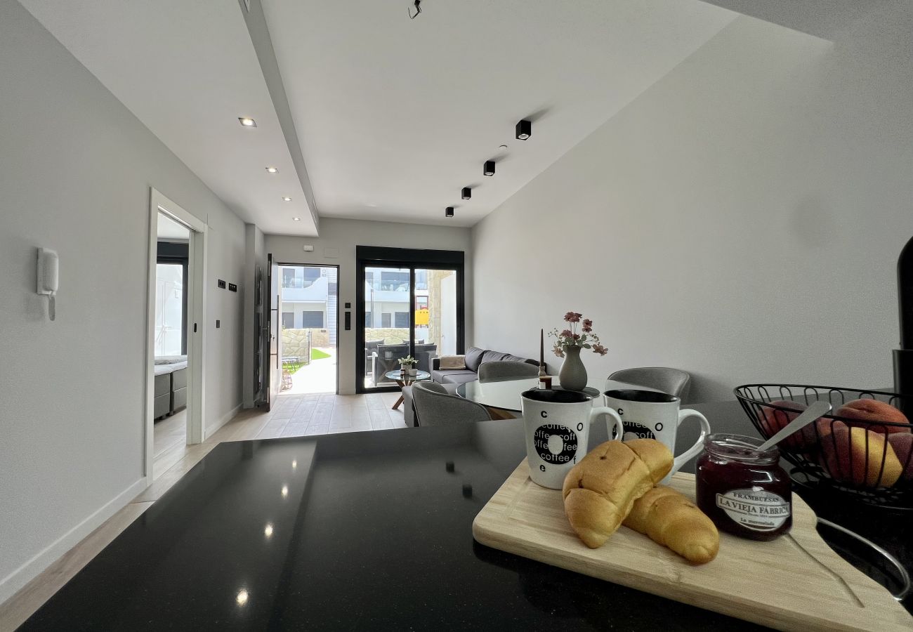 Leilighet i Orihuela Costa - Beautiful Ground Floor Apartment in Innova Beach R