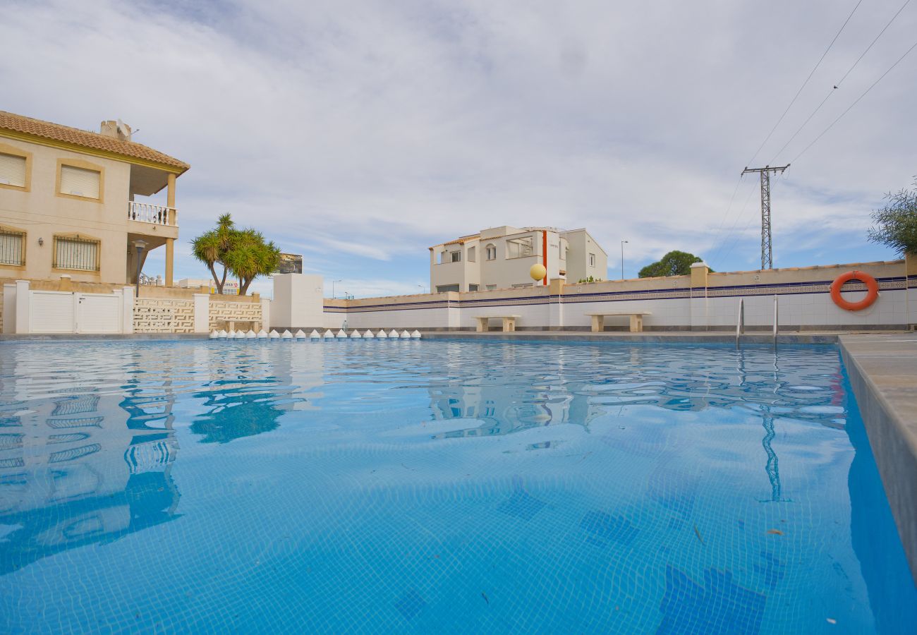 Leilighet i Orihuela - Well Located 2 bed with Spacious Solarium