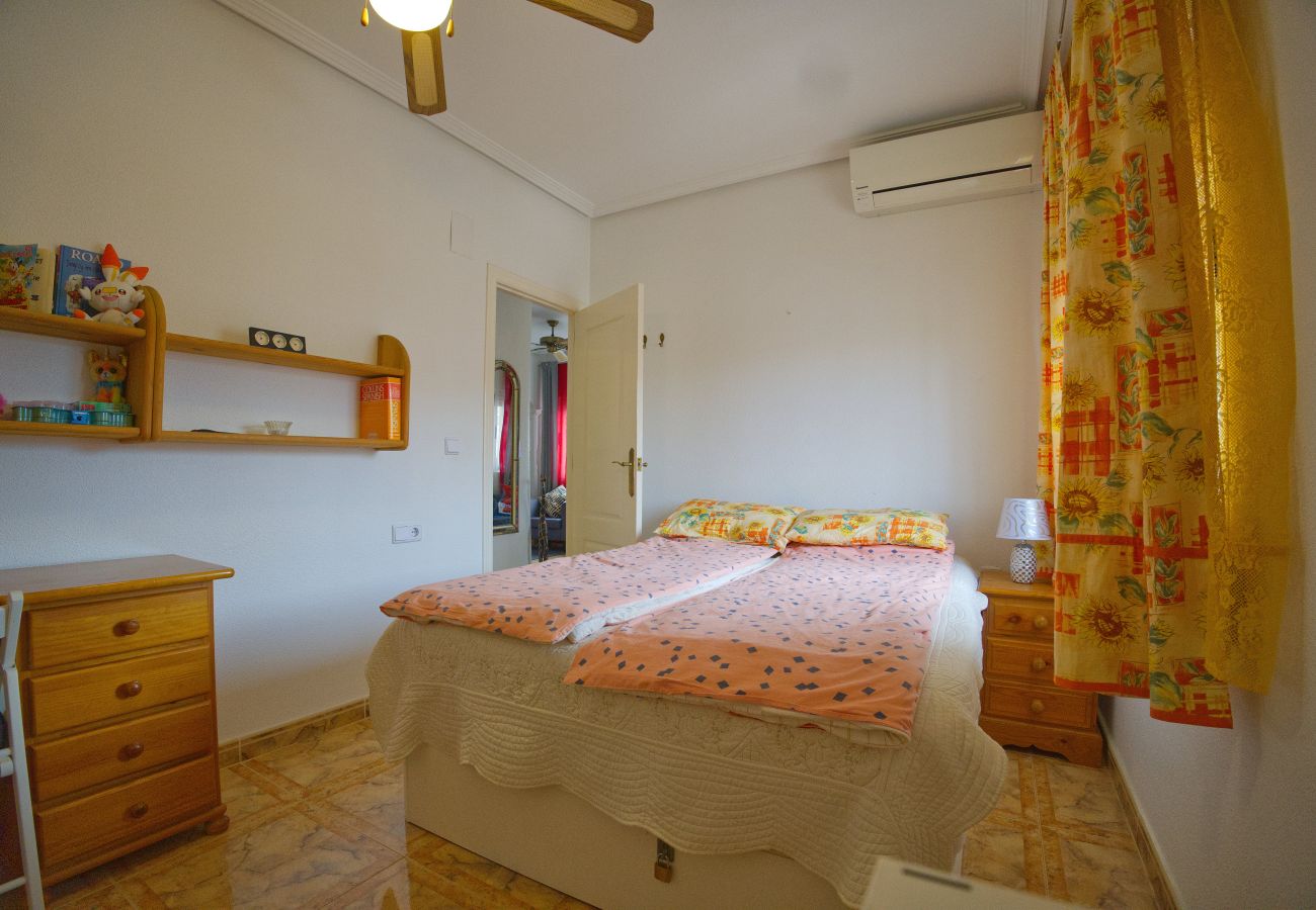 Leilighet i Orihuela - Well Located 2 bed with Spacious Solarium