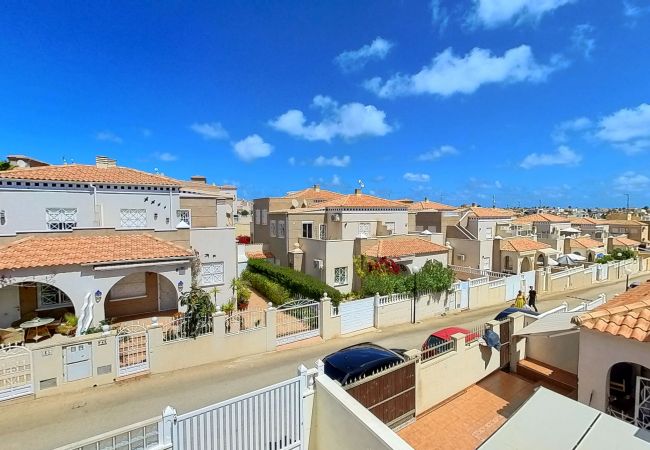 House in Torrevieja - 3 Bed Quad House Altos De La Bahia