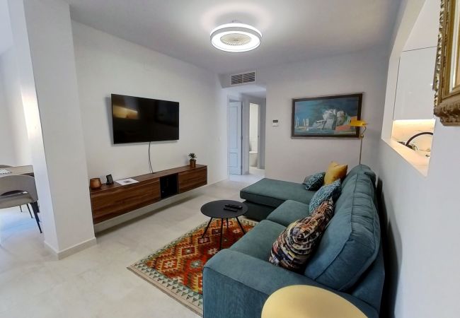 Apartment in Torrevieja - Luxurious 2 Bed Central Penthouse Ático
