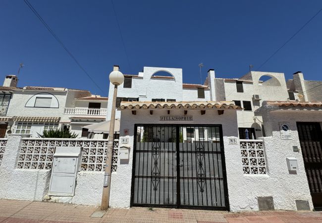 Townhouse in Torrevieja - Spacious Townhouse Calas Blancas Beachside