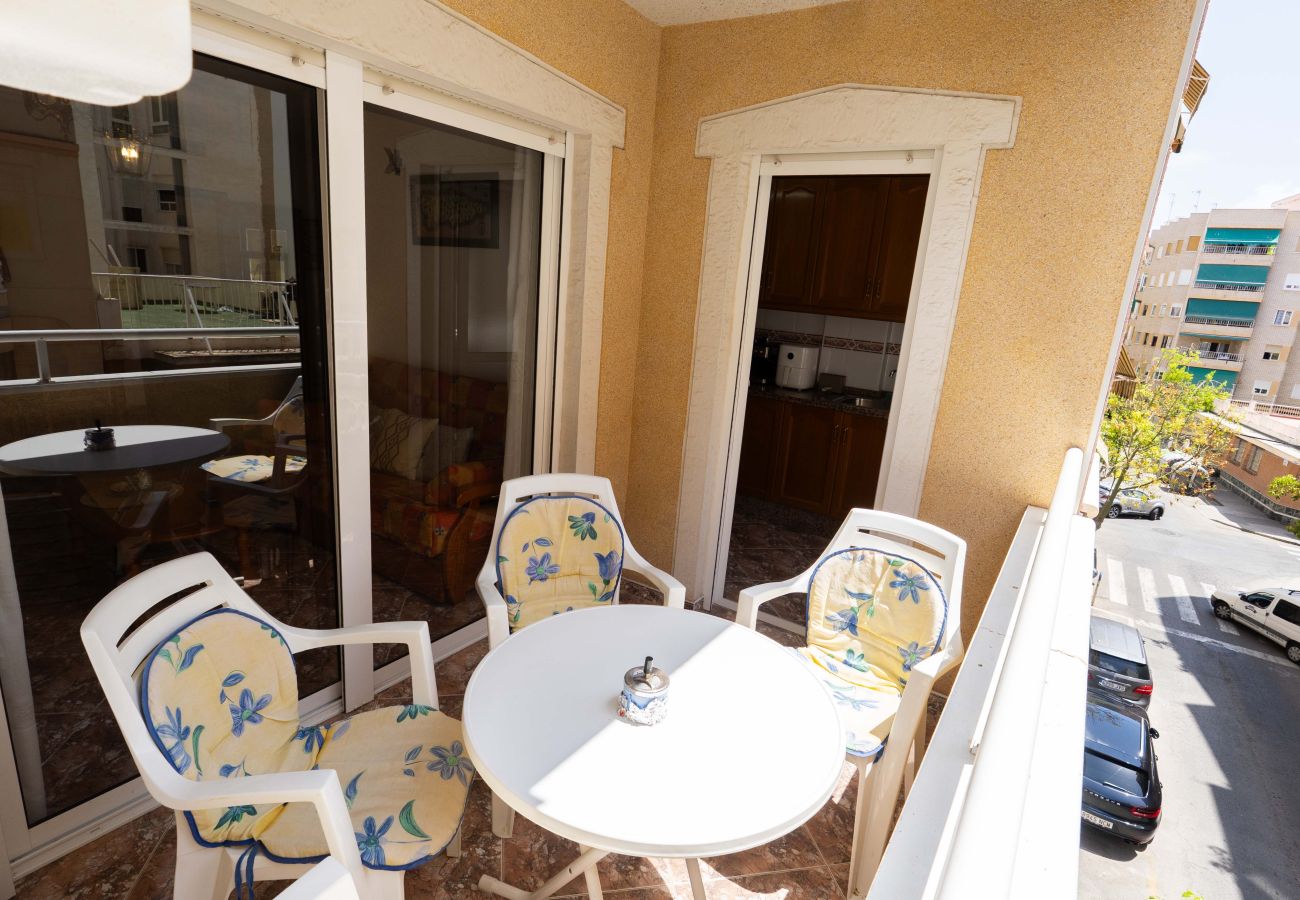 Apartment in Torrevieja - MARIBLANCA 300m To The Beach 2nd Floor Apartment
