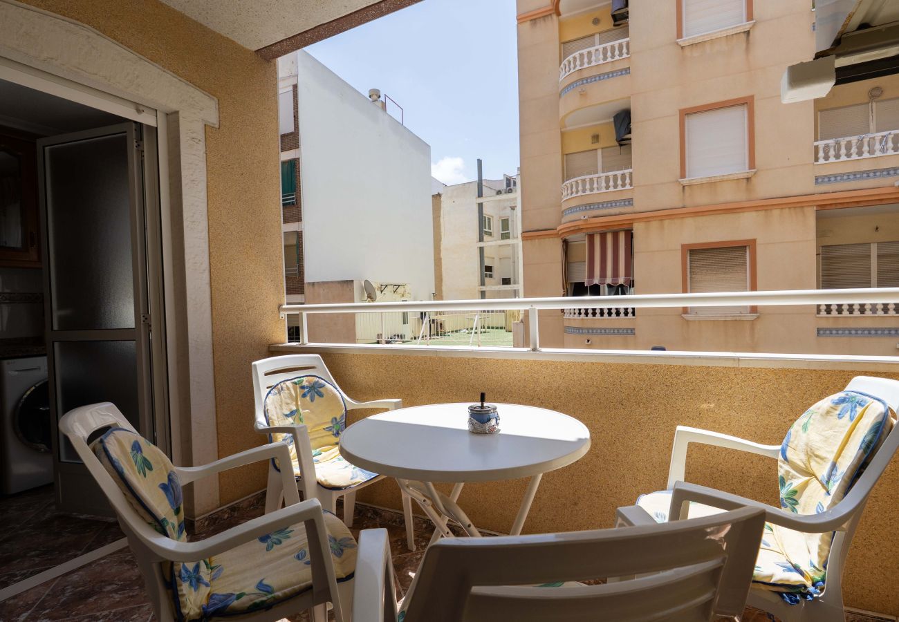Apartment in Torrevieja - MARIBLANCA 300m To The Beach 2nd Floor Apartment