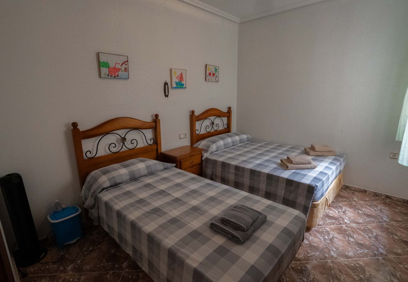 Apartment in Torrevieja - MARIBLANCA 300m To The Beach 2nd Floor Apartment
