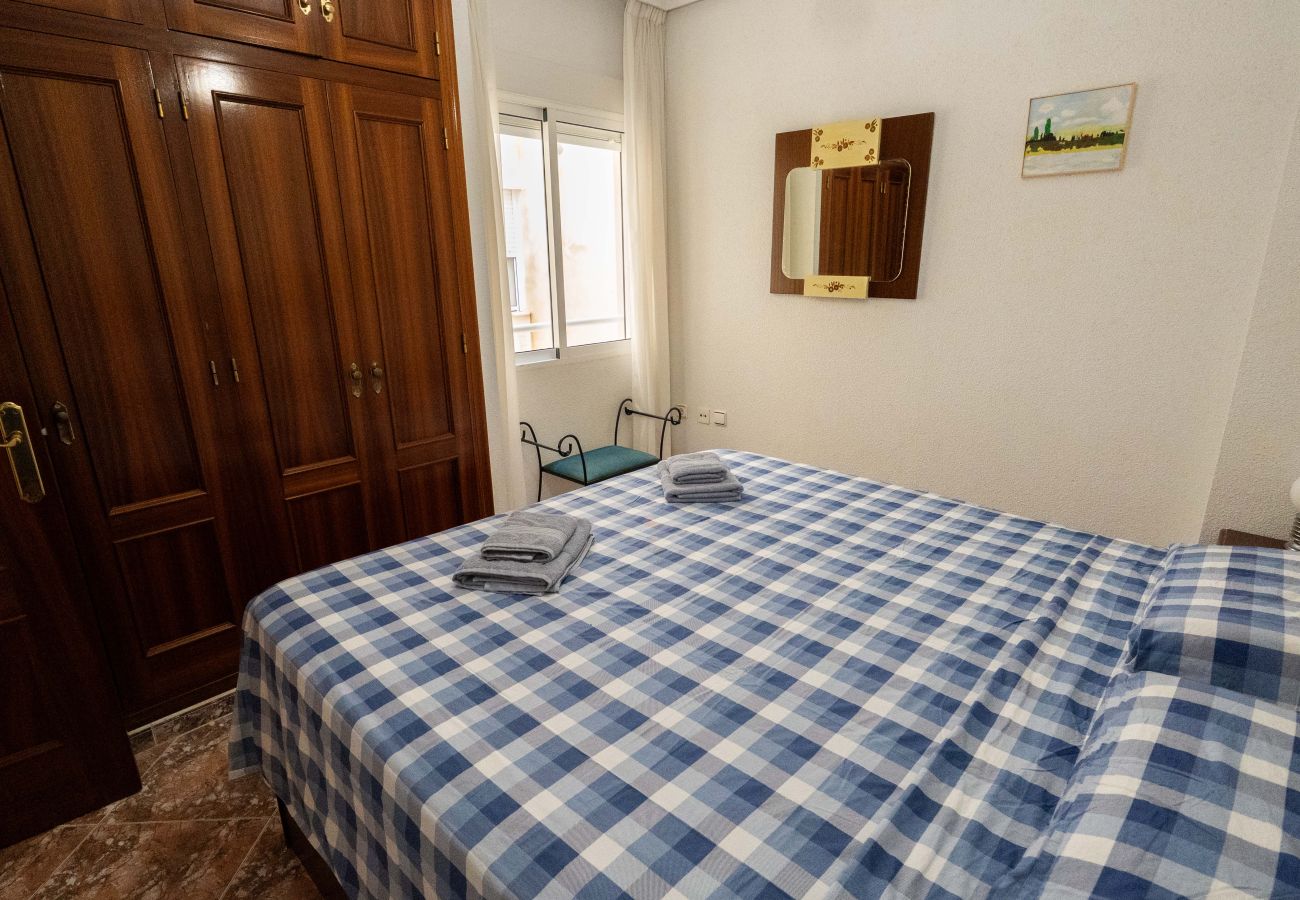 Apartment in Torrevieja - MARIBLANCA 300m To The Beach 2nd Floor Apartment