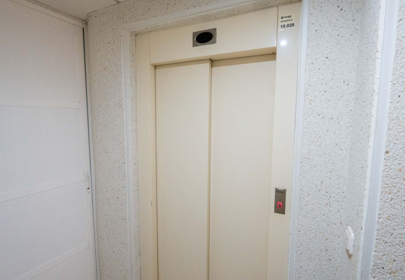 Apartment in Torrevieja - MARIBLANCA 300m To The Beach 2nd Floor Apartment