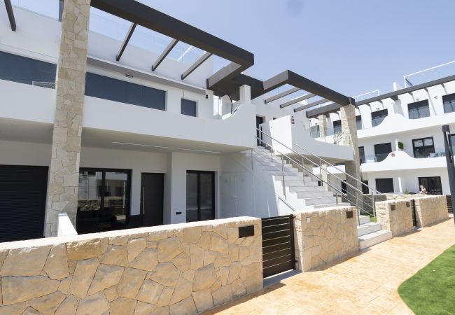  in Orihuela Costa - Beautiful Ground Floor Apartment in Innova Beach R