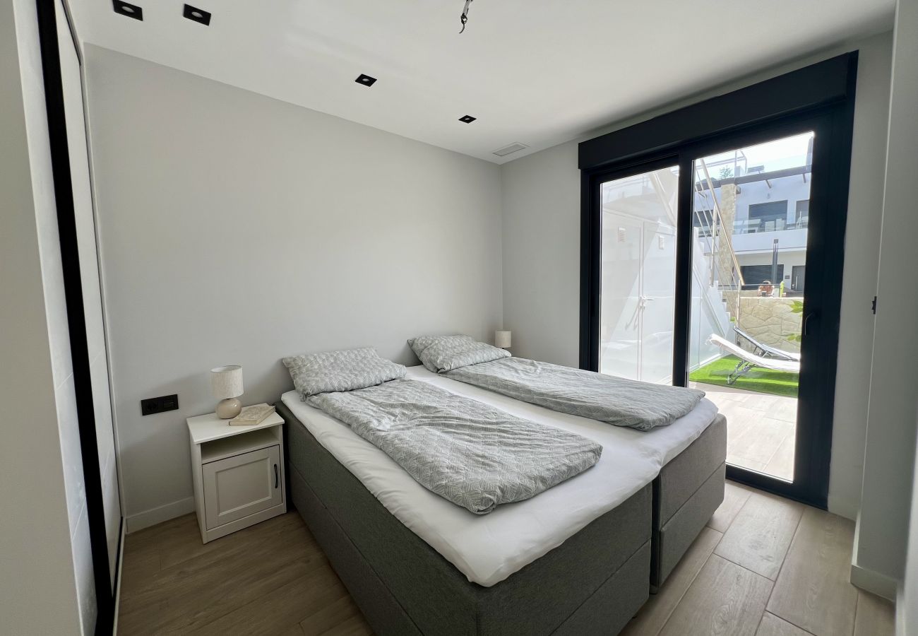 Apartment in Orihuela Costa - Beautiful Ground Floor Apartment in Innova Beach R