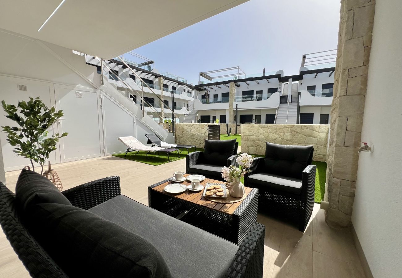 Apartment in Orihuela Costa - Beautiful Ground Floor Apartment in Innova Beach R