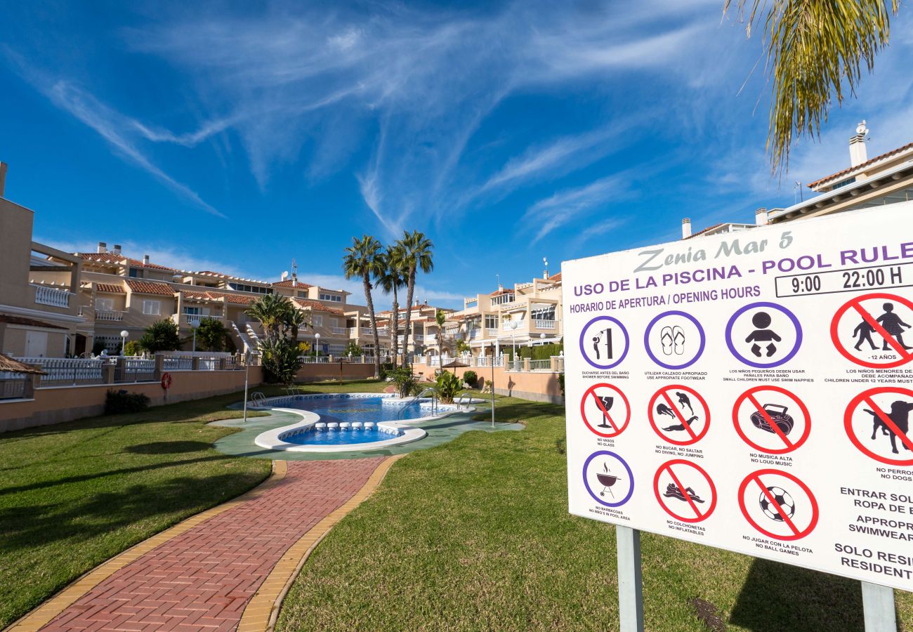 Apartment in Orihuela Costa - Amazing Zeniamar House with communal Pool