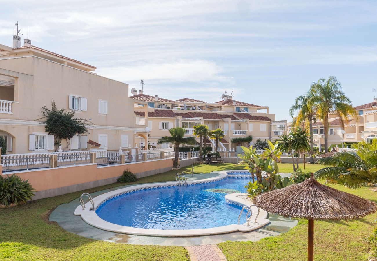 Apartment in Orihuela Costa - Amazing Zeniamar House with communal Pool