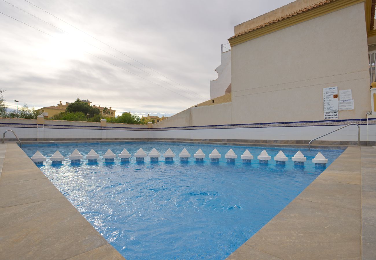 Apartment in Orihuela - Well Located 2 bed with Spacious Solarium